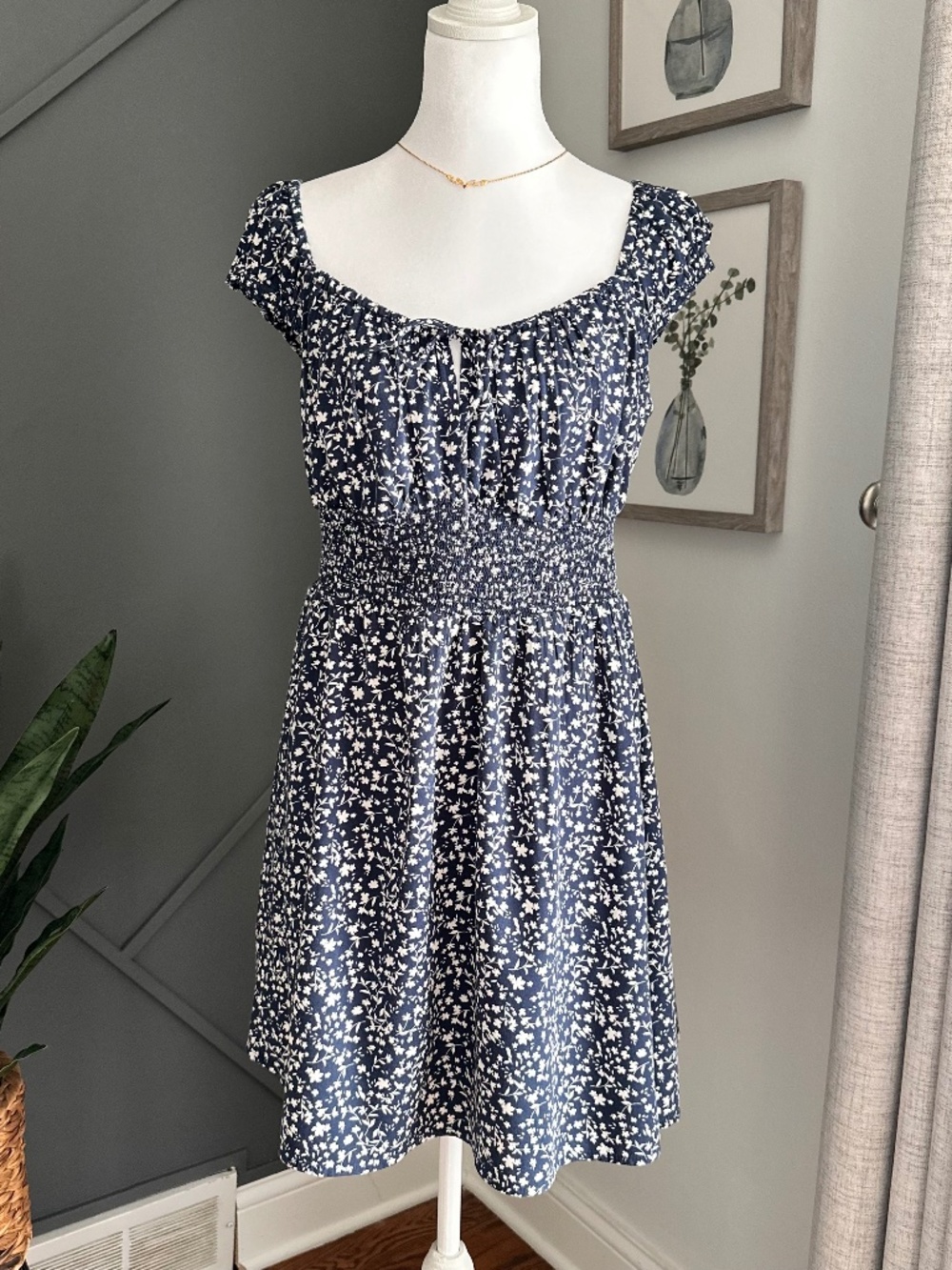 Old Navy Cottage Boho Style Smocked Blue and White Floral Dress